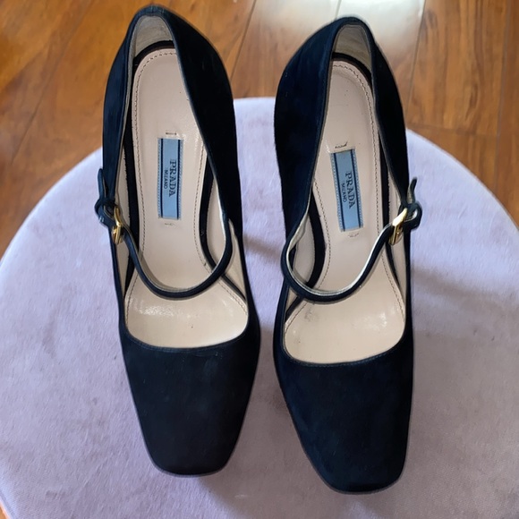 Prada black velvet platform heels size 37 - Picture 2 of 8